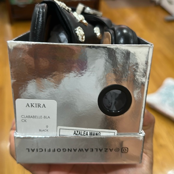 New Azaelea Wang studded sandals size 9 - Picture 2 of 4